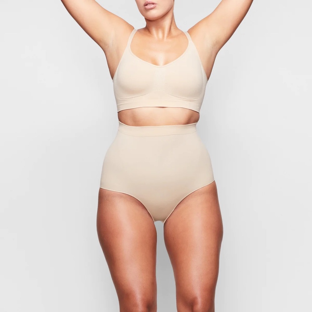SKIMS Sculpting Mid Waist Brief Clay